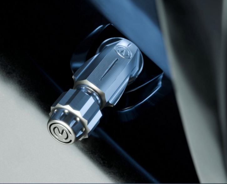 MotoCorse titanium valve 90° M8