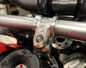 MotoCorse Ohlins steering damper kit - Streetfighter V4