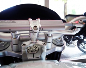 MotoCorse Öhlins steering damper kit -  MV Agusta B 3